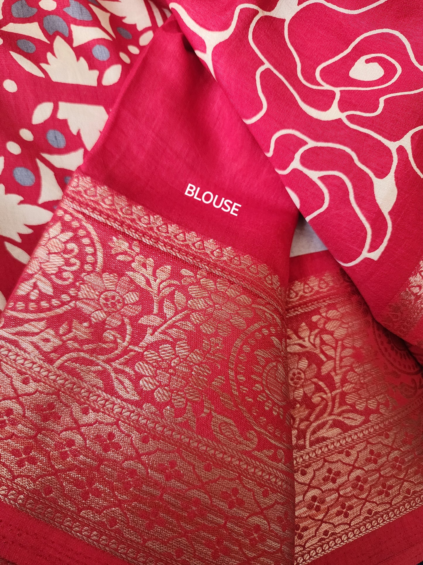 Red Rose Printed Muslin Saree